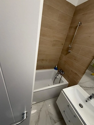 Închiriez apartament 2 camere - imagine 4