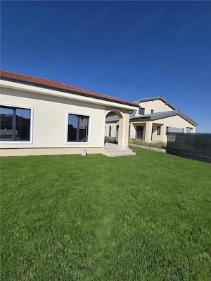 VAND DUPLEX - MOSNITA NOUA- 135000 LA ALB 145000 LA CHEIE  COMISION 0%