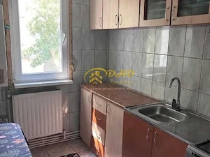 Apartament cu 3 camere in zona Podul Ros. - imagine 5