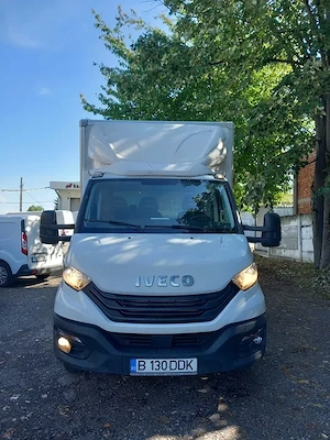 Duba IVECO Daily 35C16 de vanzare, Caroserie tip cub + lift hidraulic de 1000kg