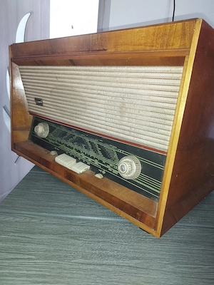 Vand radio cu lampi Darclee 5 S643A2, fabricatie Electronica Bucuresti anii '60.