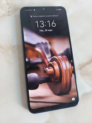Vând Huawei P30 Lite (albastru) [fisurat pe spate] [poze reale]