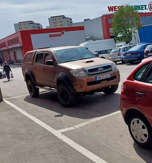 Vând Toyota Hilux !!! - imagine 6