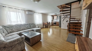 Inchiriez apartament 3 camere, spatios, central, et.5 + mansarda
