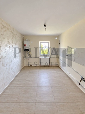 Apartament renovat decomandat 3 camere, 2 bai, 2 balcoane, Bucovina - imagine 6