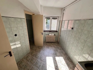 Vanzare Apartament decomandat 2 camere, bloc 1980, 1 min metrou Obor - imagine 6