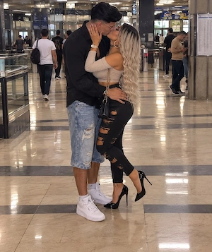 Cuplu transexuala și baiat Daniel si Mona