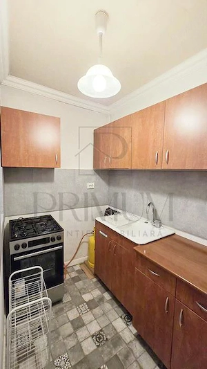 CIRCUMVALATIUNII - 1 CAM - MOBILAT UTILAT - BAIE RENOVATA - APROAPE DE CENTRU - imagine 3