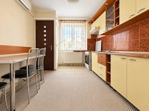 Apartament 3 camere de vanzare, zona Circumvalatiunii - imagine 5