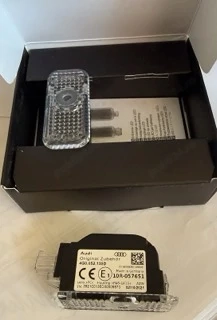 Kit upgrade LED original Audi, la luminile de intrare din usa, logo cercuri Audi, mufa ingusta - imagine 3