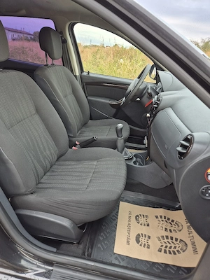 Dacia Duster 1.6 Euro 5 - imagine 10