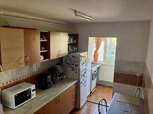 Aradului, 2 Camere, Centrala Proprie, Decomandat, Bloc Izolat