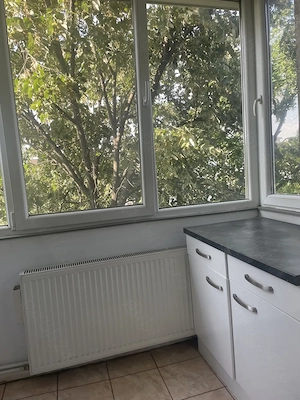 PROPRIETAR, apartament 3 camere, decomandat, centrala proprie, zona Girocului