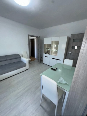 vand apartament 2 camere ,zona centrala 
