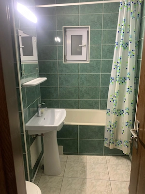 Inchiriez apartament 2 camere, zona Trocadero, 50 mp, centrala proprie - imagine 7