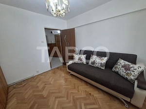 Apartament de inchiriat 2 camere zona Strand etaj 2 bucatarie separata - imagine 5
