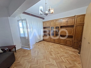 Apartament de inchiriat 2 camere zona Strand etaj 2 bucatarie separata - imagine 2