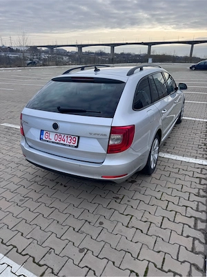 Skoda Superb - imagine 6