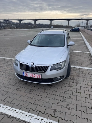 Skoda Superb - imagine 9