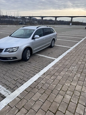 Skoda Superb - imagine 5