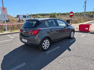 Inchiriez Opel Corsa