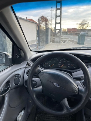 Ford focus 1.6 benzina, 2002 - imagine 2