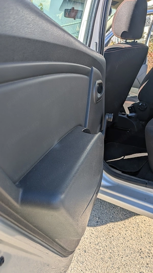 Vand Dacia Sandero 4000 euro uaor negociabil - imagine 10