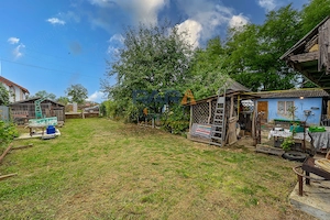 Casă interbelică + 3.060 mp intravilan, Trifești, 7,9 km de Roman - imagine 5