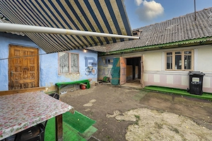 Casă interbelică + 3.060 mp intravilan, Trifești, 7,9 km de Roman - imagine 6