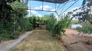 Casa de vanzare, 70 mp, teren 2.331 mp, zona Exterior Est - imagine 2
