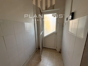 Vanzare spatiu comercial V.Lucaciu zona IMMUM  215 mp - imagine 9