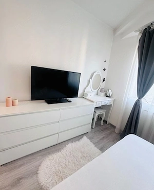 la DRISTOR ofer in chirie apartament cu 2 camere 
