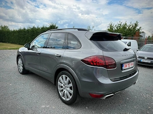Porsche Cayenne Diesel, 3.0d 240cp, Pack GTS, Chrono, Keyless,Geamuri duble, Trapa, încălzire scaune - imagine 3