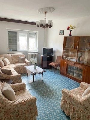 Apartament 2 camere, etajul2,  zona Rovine
