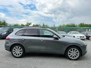 Porsche Cayenne Diesel, 3.0d 240cp, Pack GTS, Chrono, Keyless,Geamuri duble, Trapa, încălzire scaune - imagine 16