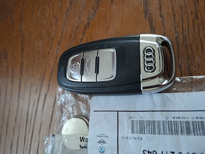Cheie originală cu telecomandă pentru Audi A6 - 2012 - imagine 3