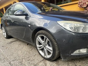 Vând opel insignia 2009 cu motor defect  - imagine 2
