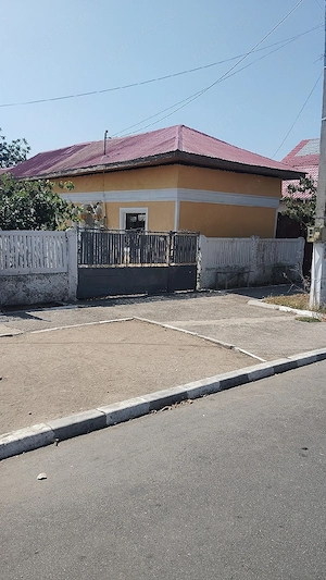 casa de vanzare
