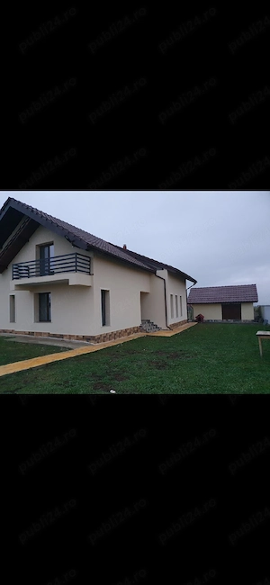 Vând casa 270 mp,1500 mp teren intravilan in Tg-Jiu, zona superbă,pompa caldura,panouri,baterii
