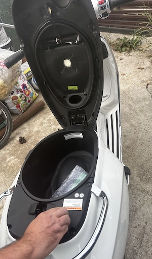 Vespa Primavera 125 E5+ ABS (2024)   Nouă 0 KM   De la reprezentanță - imagine 3