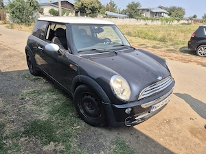 Dezmembrez Mini cooper 1.6