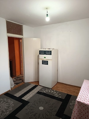 Vînd ap. 2 camere semidecomandat ,etaj 3 4 zona L  ,str .Dunării cu  HCC,ap. este gol ,fara gaze - imagine 4