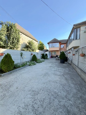 Casa cu etaj de vanzare