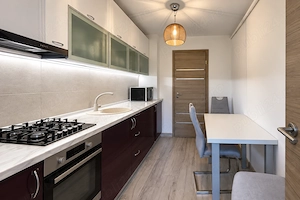Proprietar închiriez apartament 3 camere, 70mp, 2 bai, Etj.2 -Lipovei