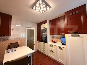 Apartament 4 camere, 100 mp, parcare, zona Ultracentral - imagine 9
