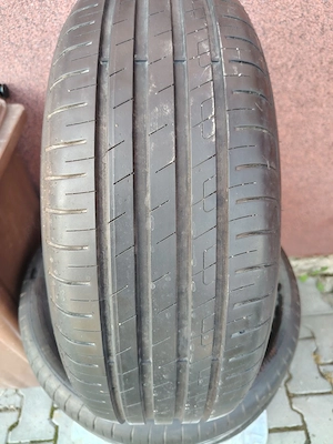 Vand cauciucuri de vara 215/55 R 17 !!!