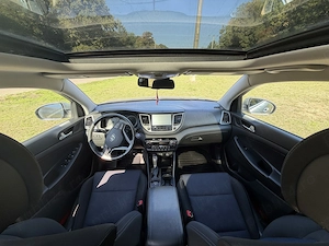 Hyundai Tucson 2.0 CRDi 4x4 automat, panoramic   mașina familiei, proprietar - imagine 6