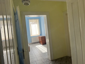 Proprietar vand casa cu doua corpuri cladire plus sura cu gradina mare în centru Sura Mica, 1600mp - imagine 5