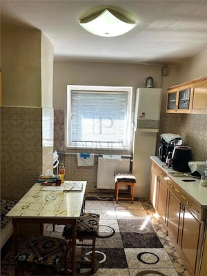 LIPOVEI - ETAJ 1 - 4 CAMERE - 3 BALCOANE - CENTRALA PROPRIE - DECOMANDAT - GARAJ+ BOXA - imagine 4