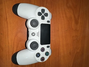 PS4 Pro 1TB + Controller + GTA 5 + The Crew Motorfest   Stare Foarte Buna